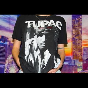 Tupac Graphic Tee